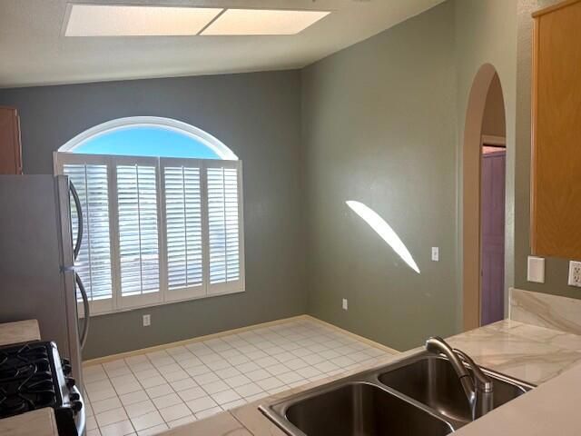 9676 Del Ray Lane, Desert Hot Springs, CA 92240