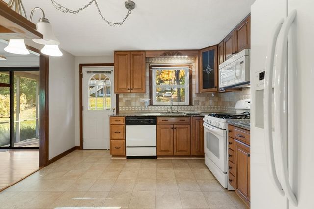 111 Simpson Rd, Marlborough, MA 01752