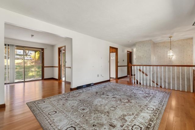 111 Simpson Rd, Marlborough, MA 01752