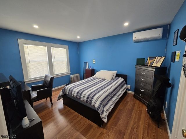 20 Telford St, East Orange City, NJ 07018