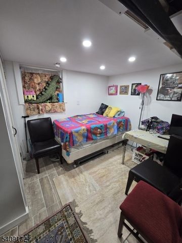 20 Telford St, East Orange City, NJ 07018