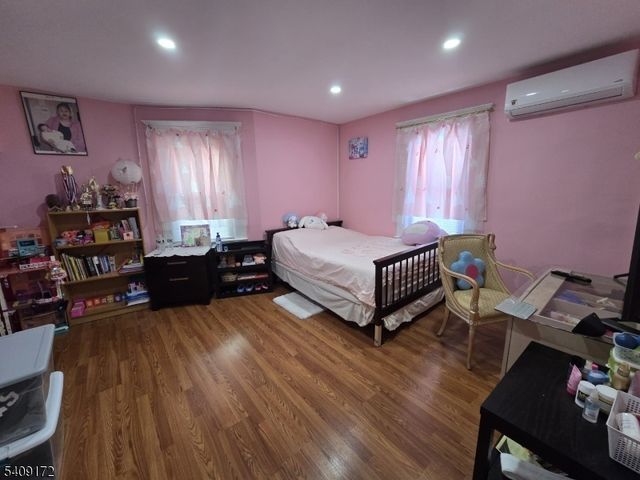 20 Telford St, East Orange City, NJ 07018