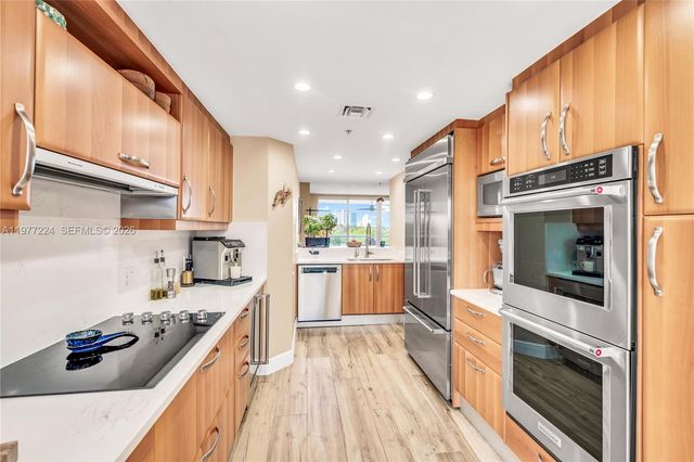 2051 SE 3rd Street 407, Deerfield Beach, FL 33441