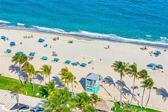 2051 SE 3rd Street 407, Deerfield Beach, FL 33441