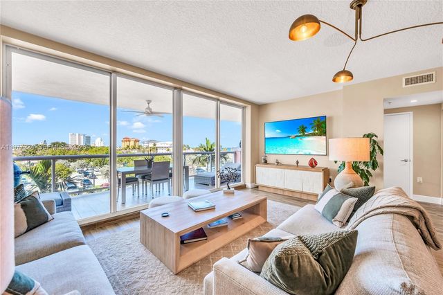 2051 SE 3rd Street 407, Deerfield Beach, FL 33441