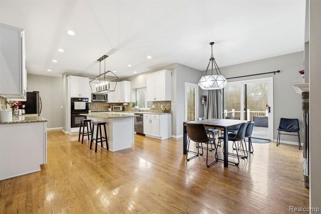 3772 Fawn Drive, Rochester, MI 48306