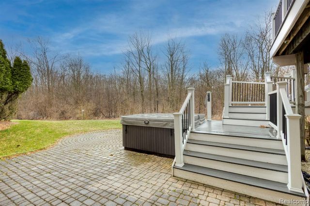 3772 Fawn Drive, Rochester, MI 48306