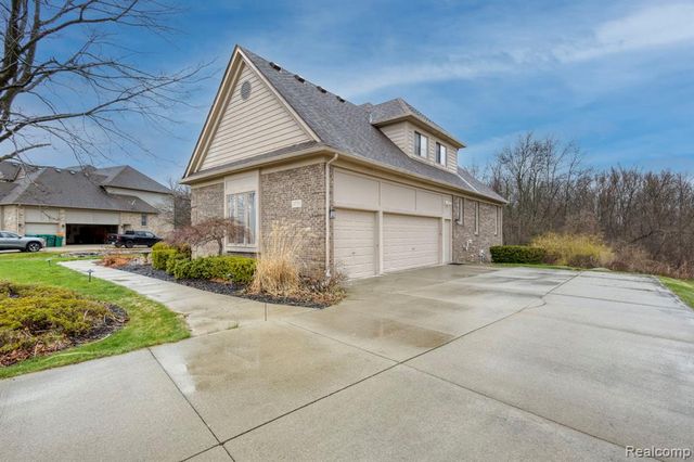 3772 Fawn Drive, Rochester, MI 48306