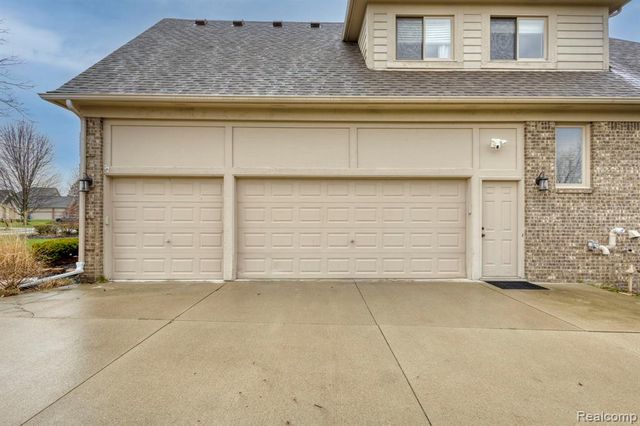 3772 Fawn Drive, Rochester, MI 48306