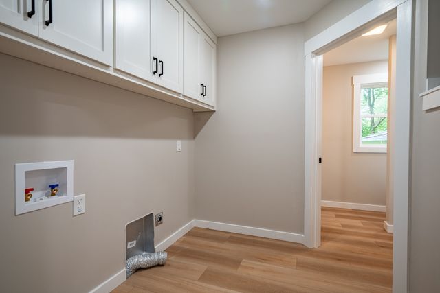 1615 Deer Hollow Dr, Lawrenceburg, TN 38464