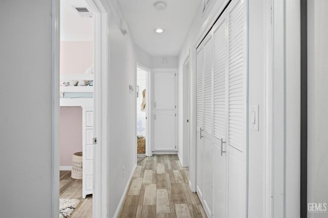 9406 Forbes Park Drive, Bakersfield, CA 93312