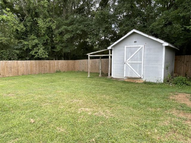109 Ellis Drive, Rossville, GA 30741