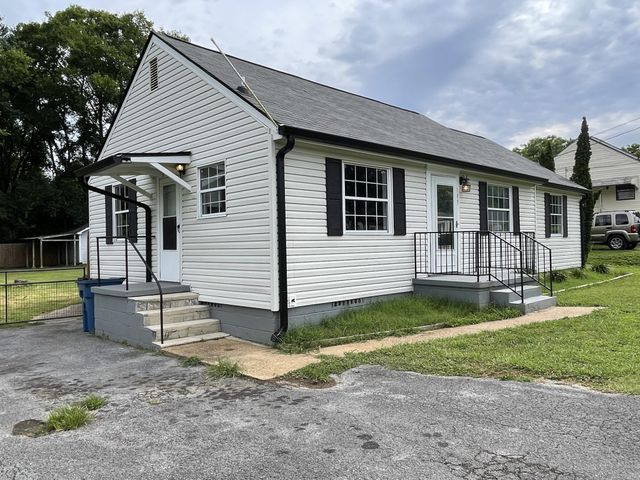 109 Ellis Drive, Rossville, GA 30741
