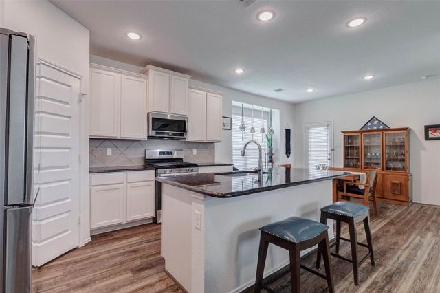 32963 Ruthie Dean Drive, Brookshire, TX 77423