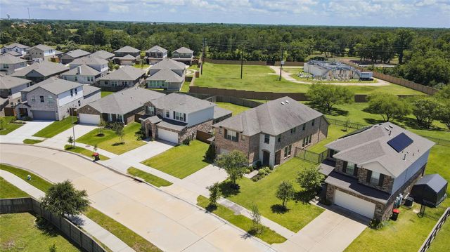 32963 Ruthie Dean Drive, Brookshire, TX 77423