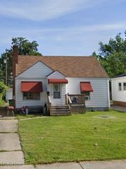 26471 Shoreview Avenue, Euclid, OH 44132