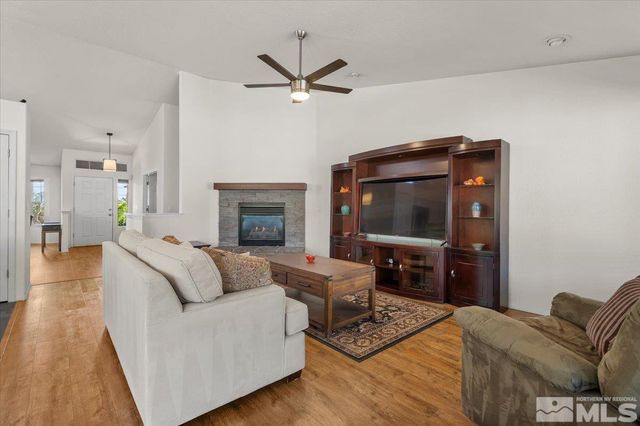 15524 Quicksilver Drive, Reno, NV 89511