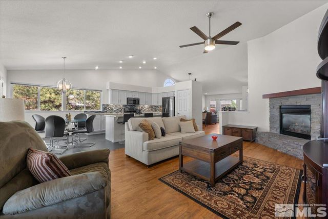 15524 Quicksilver Drive, Reno, NV 89511