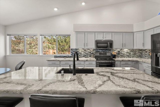 15524 Quicksilver Drive, Reno, NV 89511