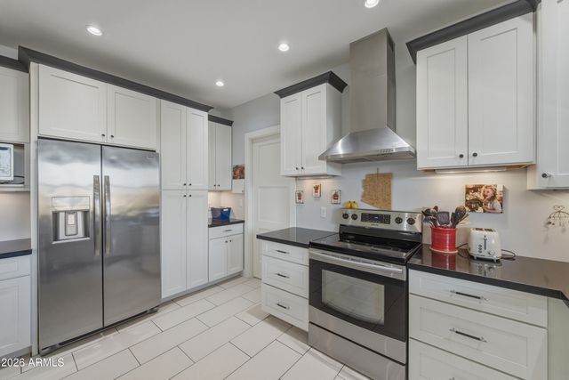 1970 E DUKE Drive, Tempe, AZ 85283