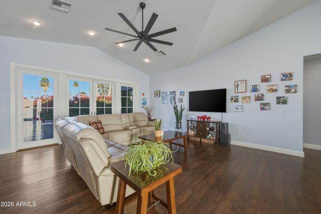 1970 E DUKE Drive, Tempe, AZ 85283