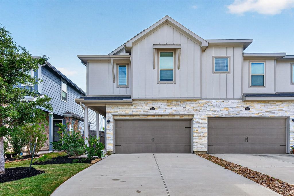 5703 Foggy Vine Court, Fulshear, TX 77441