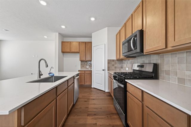 8110 Shelter Bay Lane, Cypress, TX 77433