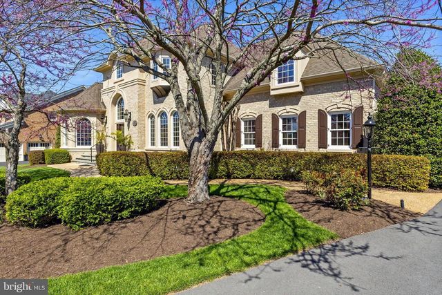 8306 ROXBOROUGH LOOP, Gainesville, VA 20155