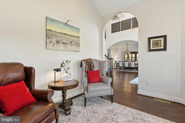 8306 ROXBOROUGH LOOP, Gainesville, VA 20155