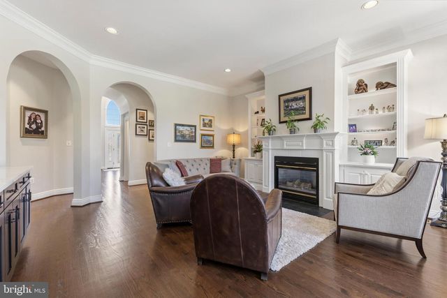 8306 ROXBOROUGH LOOP, Gainesville, VA 20155