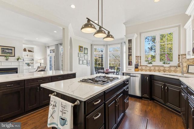 8306 ROXBOROUGH LOOP, Gainesville, VA 20155