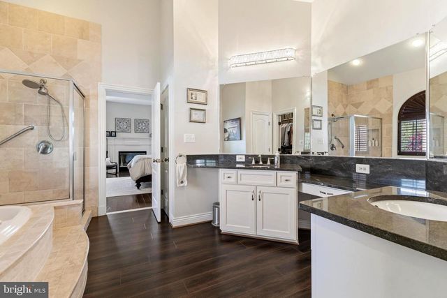 8306 ROXBOROUGH LOOP, Gainesville, VA 20155