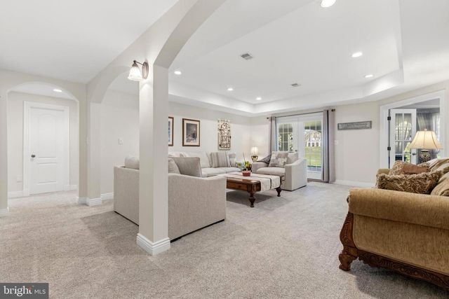 8306 ROXBOROUGH LOOP, Gainesville, VA 20155