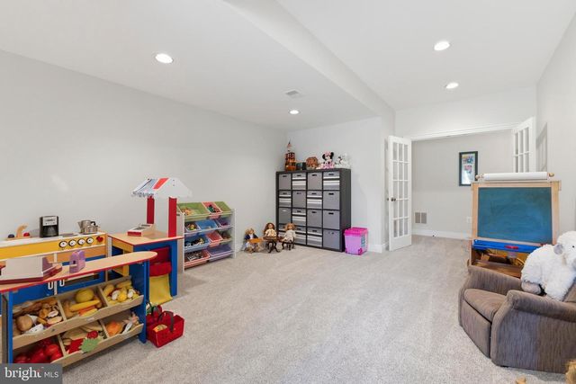 8306 ROXBOROUGH LOOP, Gainesville, VA 20155