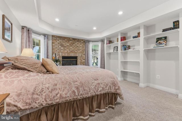 8306 ROXBOROUGH LOOP, Gainesville, VA 20155