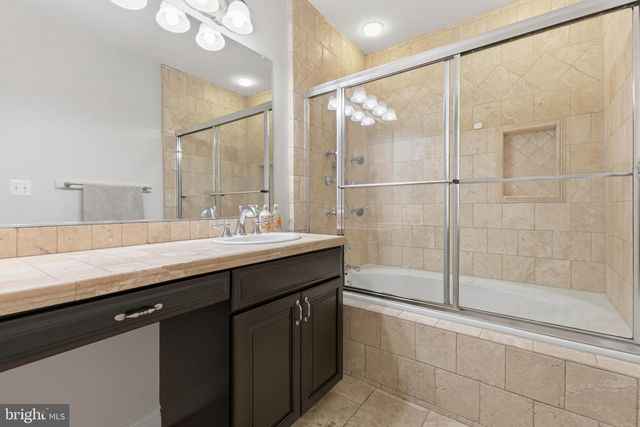8306 ROXBOROUGH LOOP, Gainesville, VA 20155