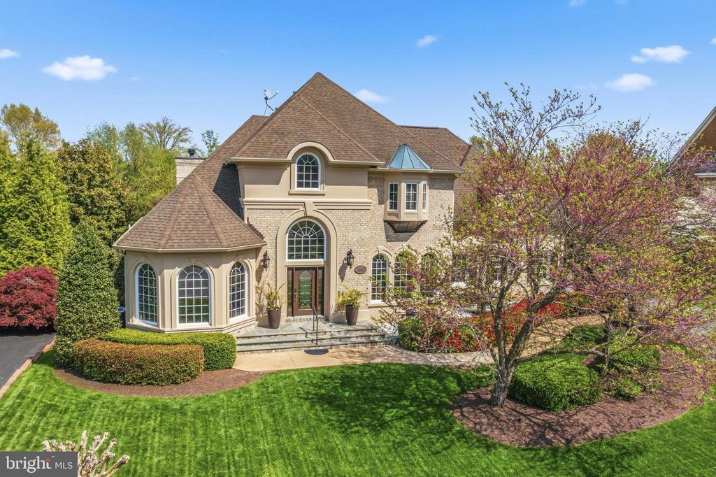 8306 ROXBOROUGH LOOP, Gainesville, VA 20155