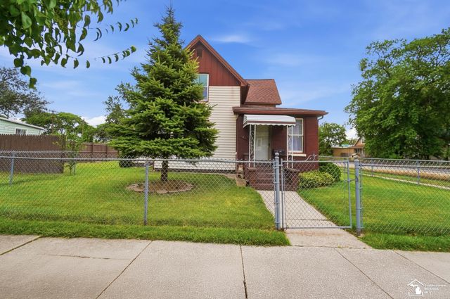 943 E 4th Street, Monroe, MI 48161