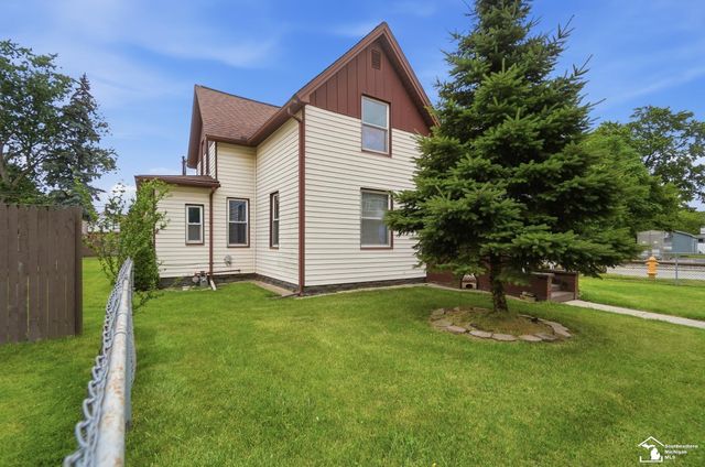 943 E 4th Street, Monroe, MI 48161
