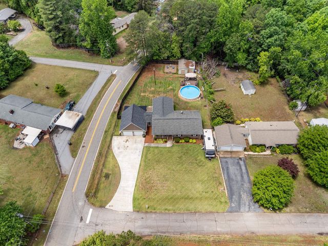 232 Pine Grove Circle, Chesnee, SC 29323