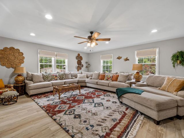 232 Pine Grove Circle, Chesnee, SC 29323
