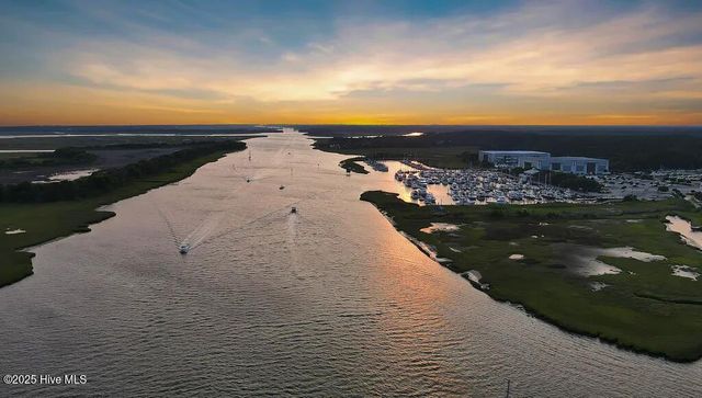 2024 Oakton Drive 15, Southport, NC 28461