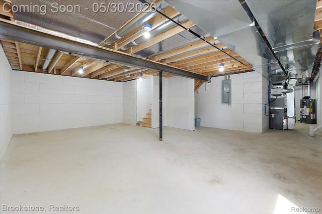 1085 Tecumseh Avenue, Waterford Charter Township, MI 48327
