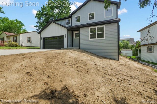 1085 Tecumseh Avenue, Waterford Charter Township, MI 48327