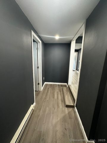 76 Columbus Avenue, Meriden, CT 06451