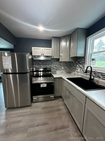 76 Columbus Avenue, Meriden, CT 06451