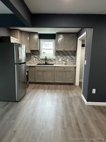 76 Columbus Avenue, Meriden, CT 06451