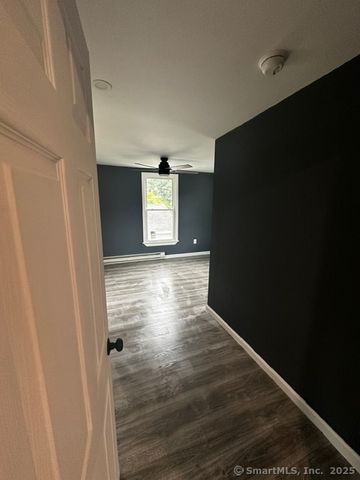 76 Columbus Avenue, Meriden, CT 06451