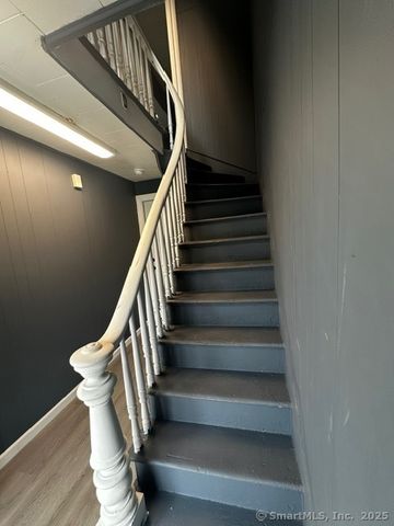 76 Columbus Avenue, Meriden, CT 06451