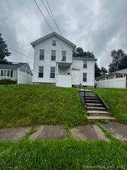 76 Columbus Avenue, Meriden, CT 06451